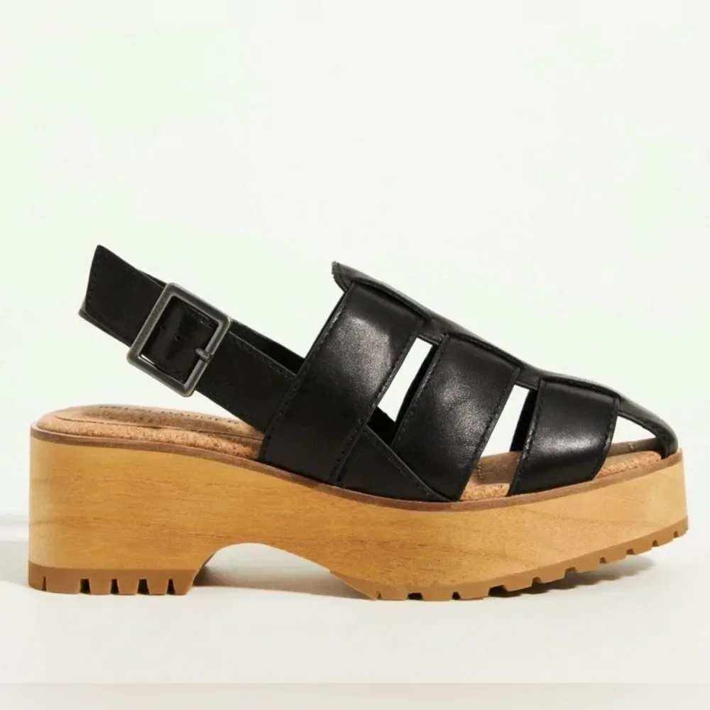Kelsi Dagger Brooklyn Platform Fisherman Sandals Walk up Sandal